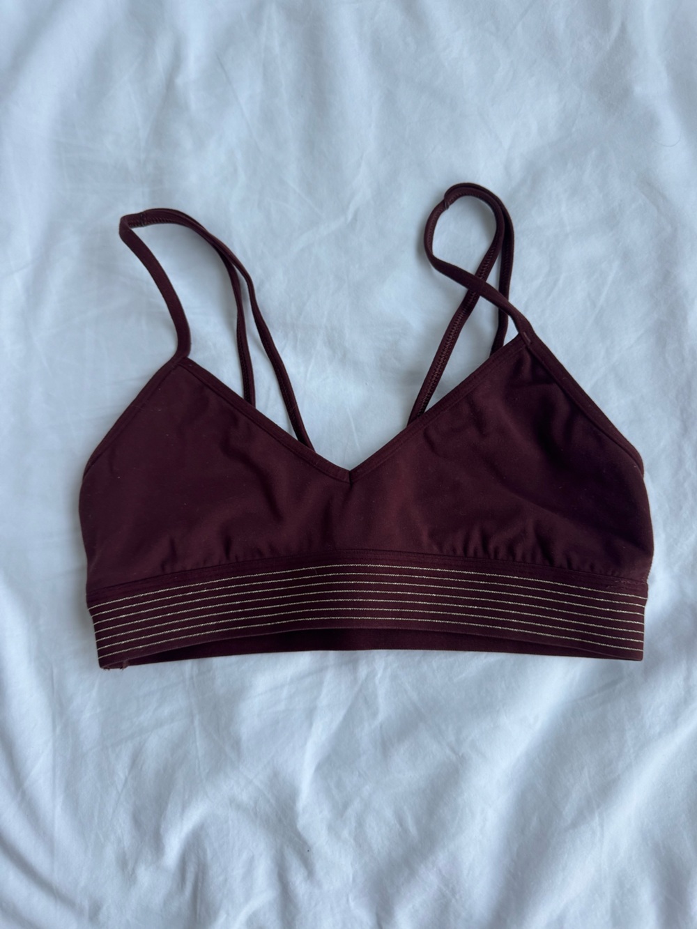 Lululemon burgundy sports bra size 4 #activewear #yoga